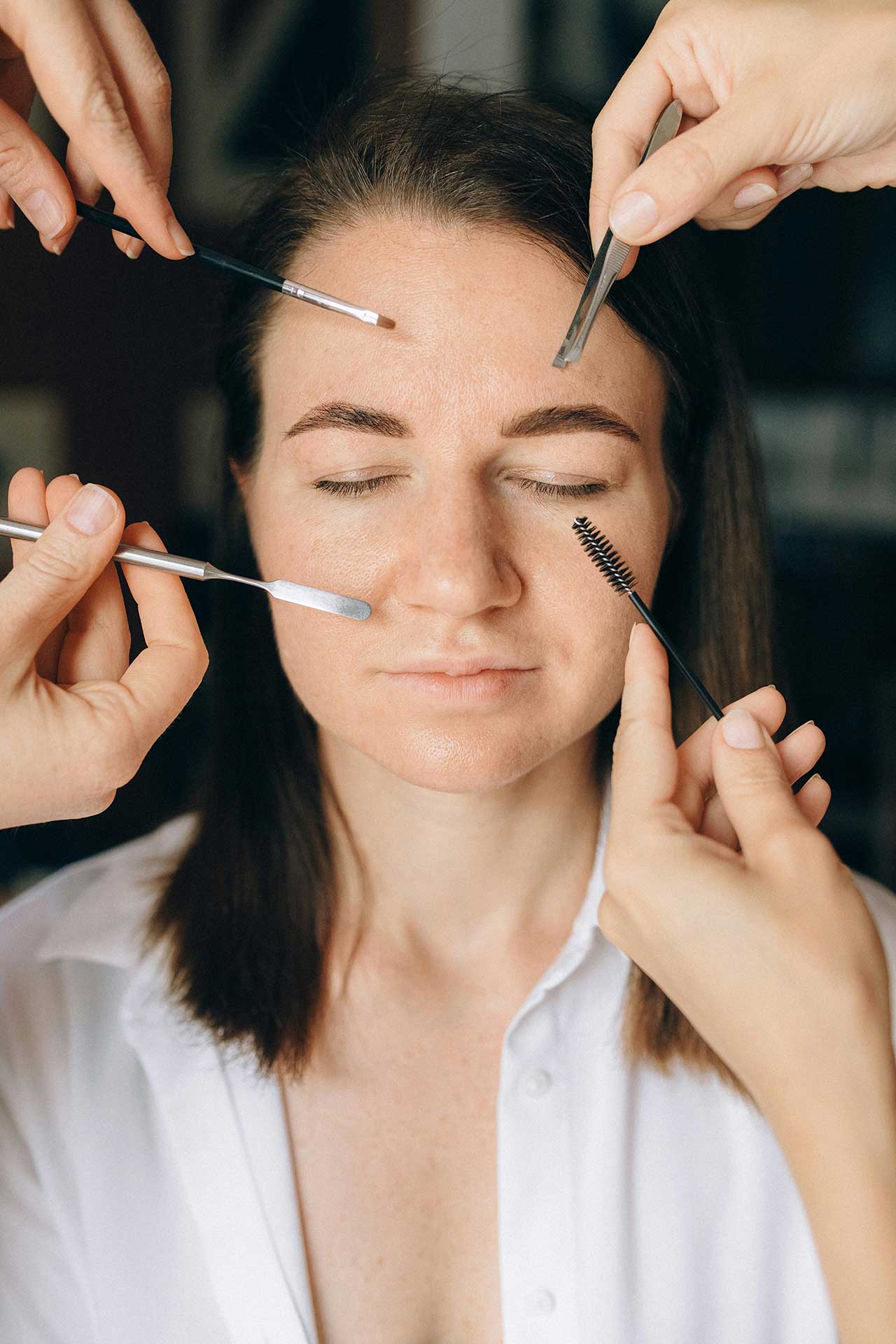 Perbedaan Sulam Alis, Microblading, dan Brow Lamination