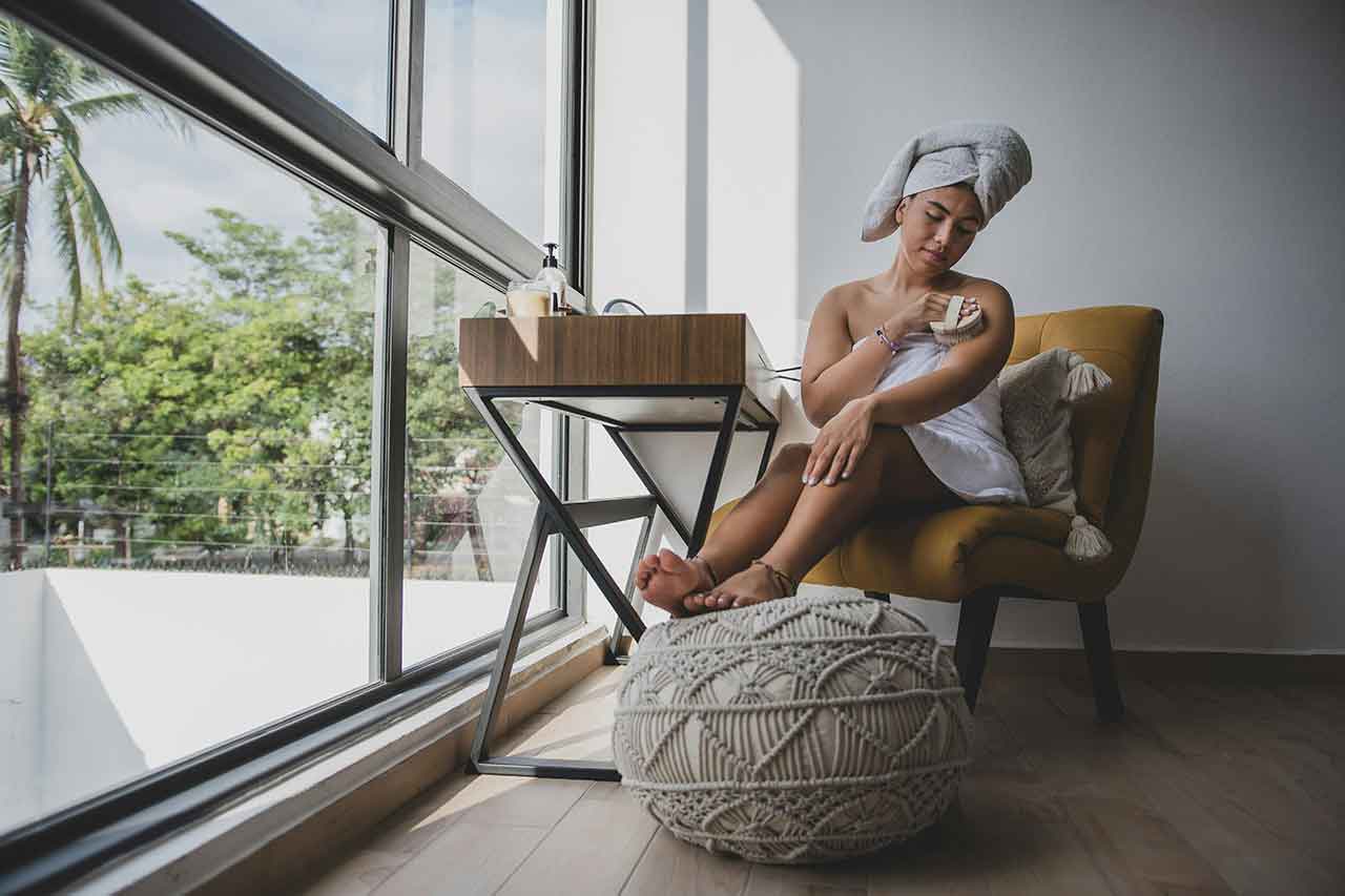 Perbedaan Utama Body Scrub dan Body Mask